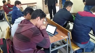 إرشادات المدارس لطلاب الصف الأول الثانوي للتعامل مع 