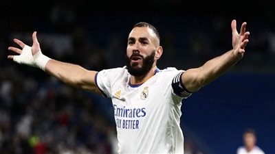 بنزيما يحقق رقمًا قياسيًا جديدًا بمسيرته مع ريال مدريد