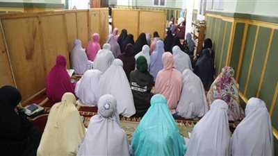 هل صلاة الجمعة واجبة على المرأة