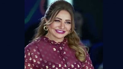 بعد خيانة زوجها مع شقيقتها..ليلى علوى تودع جثمان ابنها الصغير والثاني يفقد النطق