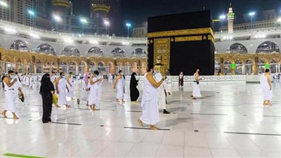 تيسيرًا للمعتمرين.. خمس وسائل للوصول للحرم المكي