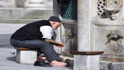 هل من شروط الطهارة جريان الماء على الأعضاء؟