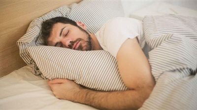 هل يبطل النوم نهار رمضان الصيام؟..الافتاء تجيب