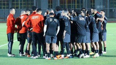 استعدادا لمواجهة الجابون.. انضمام كناريا لمعسكر منتخب مصر ببرج العرب
