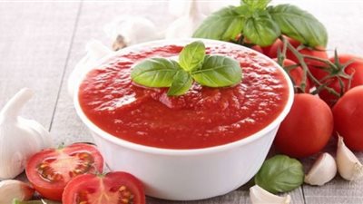 لتوفير الوقت.. طريقة تخزين صلصة الطماطم في الفريزر