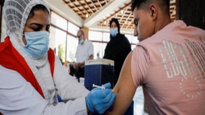 مع سريان الحظر ومنع دخول الامتحانات.. كل ما تريد معرفته عن تسجيل لقاح كورونا للطلاب