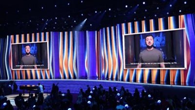 ماذا قال الرئيس الأوكراني في ظهوره الاستنثائي بـ Grammy2022