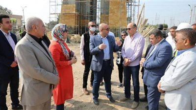 محافظ بنى سويف يتفقد تطوير حديقة الشلال وإنشاء النُصُب التذكارى للشهداء