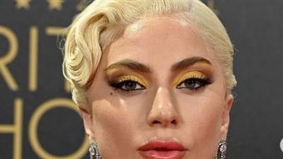 ليدي جاجا تعيد إحياء موضة الفساتين الكلاسيكية في حفل توزيع جوائز جرامي 2022