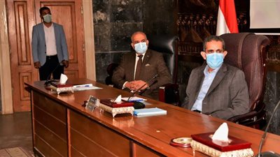 محافظ الغربية يكرم القائمين على مشروع 