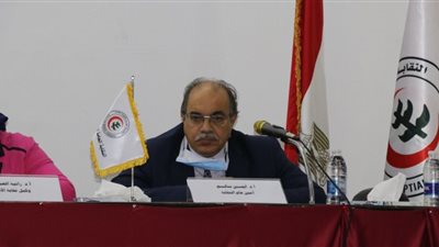 أمين الأطباء: 