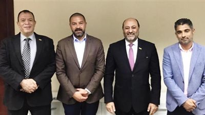 وفد من إيسترن كومباني في زيارة لـ