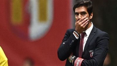 فيريرا يقترب من تدريب النصر السعودي