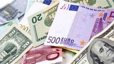 تباين أسعار العملات الأجنبية مقابل الجنيه بالبنوك اليوم