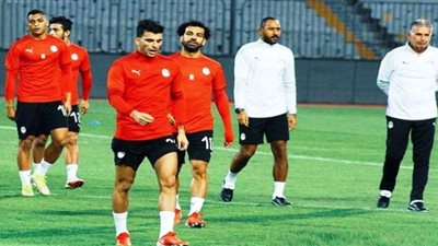 محمد صلاح والنني على مقاعد البدلاء في تشكيل منتخب مصر لمواجهة الجابون