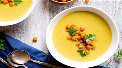 لشتاء دافئ.. طريقة عمل شوربة الحمص اللذيذة