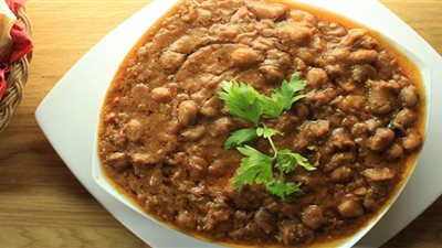 لمرضى القولون.. خطوات بسيطة لتناول الفول بدون معاناه