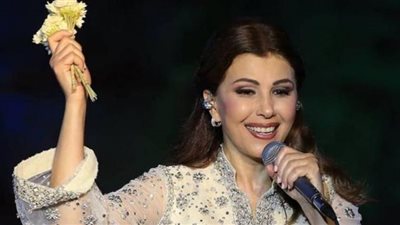 ماجدة الرومي تمزج بين الأناقة والأنوثة في حفلها بالأوبرا