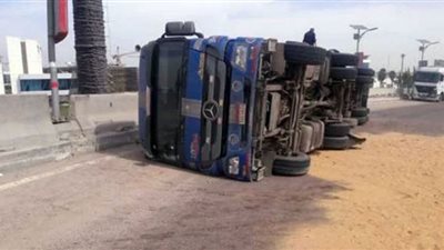 التحقيق في واقعة إصابة 6 أشخاص في حادث انقلاب سيارة بـ قها