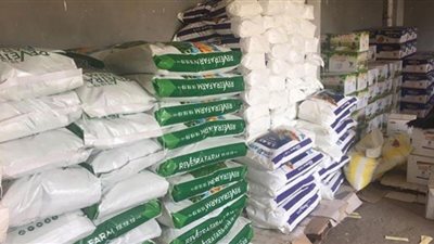 ضبط مدير مخزن بحوزته 10 أطنان أسمدة زراعية فاسدة بالغربية