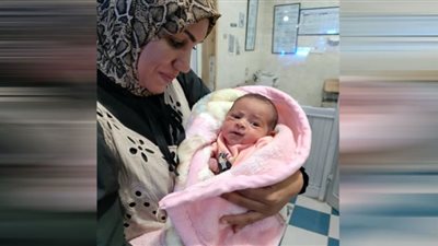 حماية الطفل بسفاجا تستخرج أوراق رسمية للطفلة 