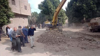 أسيوط تُزيل التعديات على ترعة بالردم بمركز أبنوب تروى أكثر من 450 فدان