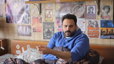 (مكتوب عليا) الحلقة الخامسة| أكرم حسني يفوز بجائزة ١٠٠ ألف جنية