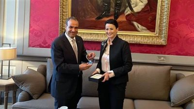 سفير مصر ببروكسل يلتقي برئيسة مجلس الشيوخ البلجيكي