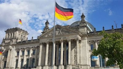 ألمانيا تعدل عن قرار رفع إلزامية الحجر في حال الإصابة بكورونا