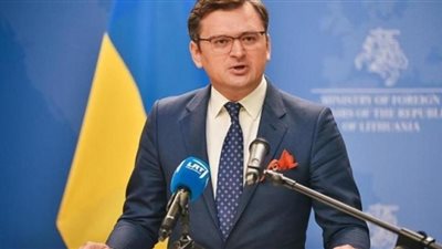 وزير خارجية أوكرانيا يناقش الحاجة للأسلحة مع نظرائه من الناتو