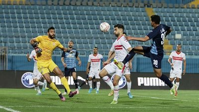 الزمالك يتعادل مع بيراميدز 2 / 2 في الشوط الأول