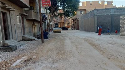 محافظ أسيوط: وضع تربة زلطية تمهيدًا لرصف بعض شوارع القوصية