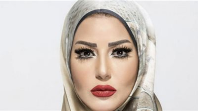 بسبب ارتداءها الحجاب| وصلة ردح بين سمية الخشاب ومنتقده من متابعيها