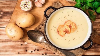 لسفرة رمضان.. طريقة عمل شوربة البطاطس اللذيذة
