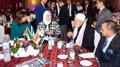 بمناسبة مرور ١٥ عامًا على إنشائها| وزيرة الهجرة تشارك في سحور 