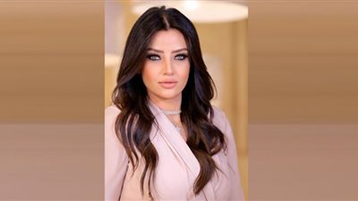رضوى الشربيني تتألق بالأسود من جديد في 