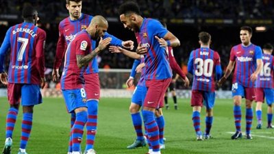 تشكيل برشلونة الرسمى أمام أينتراخت فرانكفورت بالدوري الأوروبي
