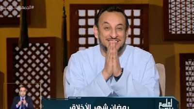 كيف وصف عمر بن الخطاب وعلي بن أبي طالب رسول الله؟ رمضان عبد المعز يُجيب| شاهد