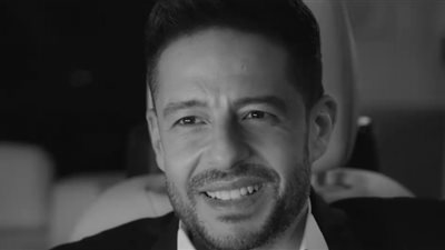 حماقي يشارك بـ 