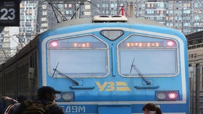 20 قتيلًا في الهجوم على محطة القطارات شرق أوكرانيا