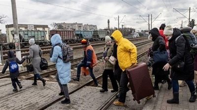 أوكرانيا تستهدف إنشاء 10 ممرات إنسانية لإجلاء المدنيين
