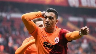 أتالانتا يراقب مصطفى محمد تمهيدًا لضمه