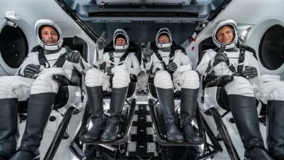 (شاهد) أكسيوم سبيس ترسل أول طاقم من المدنيين إلى محطة الفضاء الدولية