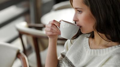 موجود بكل منزل.. عصير لذيذ يخفض ضغط الدم من دون دواء