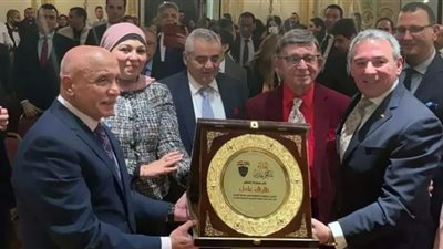 بالصور .. المجلس المصرى ببريطانيا بالتعاون مع المكتب الثقافى المصرى يكرم السفير طارق عادل
