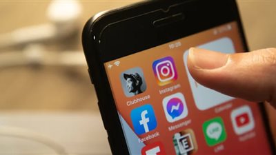 Clubhouse يضيف شرحًا مغلقًا في الوقت الفعلي على نظام iOS