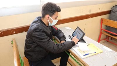 مجانًا| تدشين تطبيق تعليمي إلكتروني لطلاب المدارس