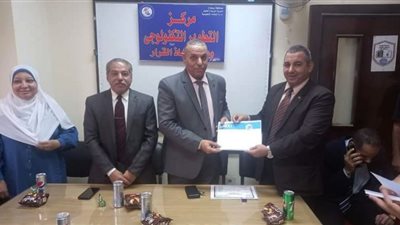 سوهاج: تكريم الحاصلين علي برنامج دعم 