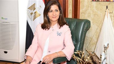 نبيلة مكرم: القيادة السياسية دومًا تؤكد على أهمية دور الشباب في نهضة الوطن