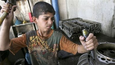 (انفوجراف) اليوم العالمي للطفولة| ما هي أسوأ أشكال عمل الأطفال؟